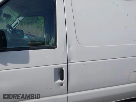 ✅ 2009 Ford Econoline Cargo Commercial • VIN: 1FTNE24W89DA31505 • Lot: 42066233. Listed on IAAI with 267,327 mi. Free auction sales archive from the USA and detailed vehicle history report at DreamBid. Image 14.