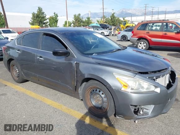 ✅ 2015 Nissan Altima 2.5 • VIN: 1N4AL3AP0FN396893 • Lot: 43679697. Listed on IAAI with 186,183 mi. Free auction sales archive from the USA and detailed vehicle history report at DreamBid. Image 1.