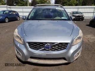 ✅ 2013 Volvo C30 T5 • VIN: YV1672MK5D2303227 • Lot: 68531474. Wystawiony na Copart z przebiegiem Nie podano. Bezpłatny archiwum sprzedaży aukcyjnych z USA i szczegółowy raport historii pojazdu na DreamBid. Zdjęcie 5.