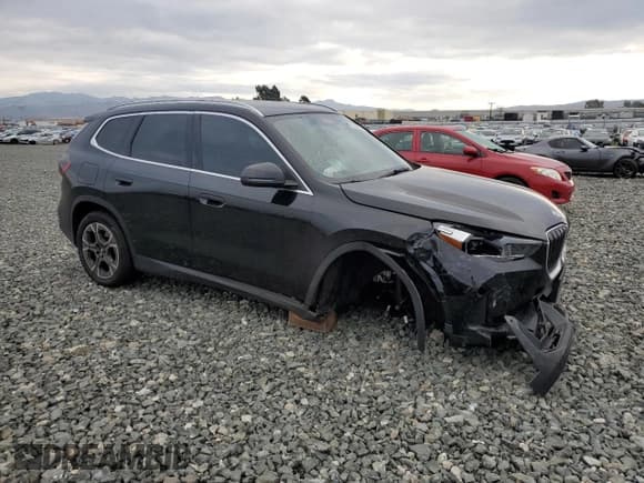 ✅ 2023 BMW X1 xDrive28i • VIN: WBX73EF06P5X01538 • Lot: 91806445. Wystawiony na Copart z przebiegiem 22 952 mil. Bezpłatny archiwum sprzedaży aukcyjnych z USA i szczegółowy raport historii pojazdu na DreamBid. Zdjęcie 4.