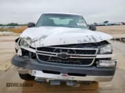 ✅ 2006 Chevrolet Silverado 2500HD Work Truck • VIN: 1GCHC23U56F226352 • Лот: 58729325. Опубликован ранее на Copart с пробегом 243 826 миль. Бесплатный доступ к архиву аукционных продаж из США и подробный отчёт об истории автомобиля на DreamBid. Изображение 5.