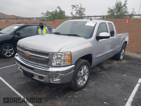 ✅ 2012 Chevrolet Silverado 1500 LT • VIN: 1GCRKSE75CZ200892 • Lot: 43309489. Listed on IAAI with 158,223 mi. Free auction sales archive from the USA and detailed vehicle history report at DreamBid. Image 2.