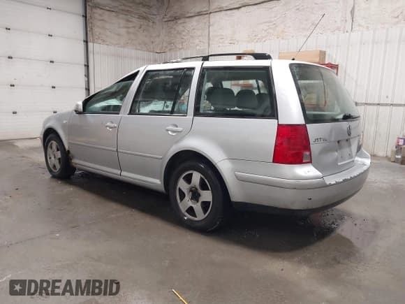 ✅ 2002 Volkswagen Jetta GLS • VIN: WVWSE61J02W305339 • Лот: 42749824. Опубликован ранее на IAAI с пробегом 216 936 миль. Бесплатный доступ к архиву аукционных продаж из США и подробный отчёт об истории автомобиля на DreamBid. Изображение 3.