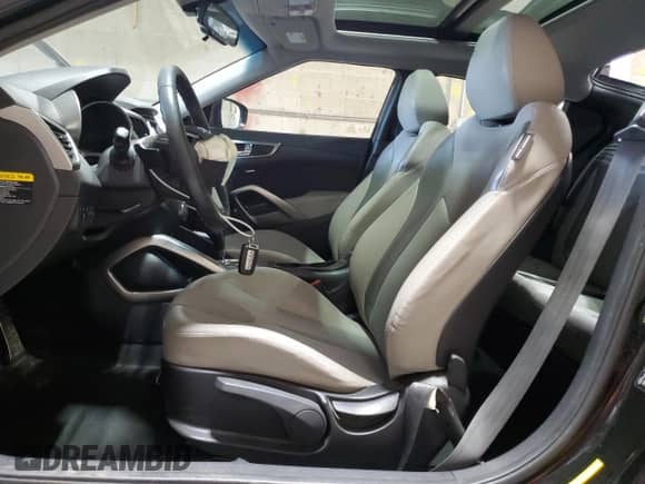 2012 Hyundai Veloster w/Gray Int с VIN KMHTC6AD0CU028205, выставлен на аукционе Copart как лот 80826795 с пробегом 88 244 миль миль и Списание • Salvage title. История ставок и продаж доступна на DreamBid. Изображение 7.