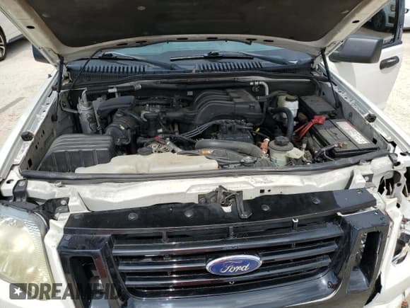 ✅ 2010 Ford Explorer XLT • VIN: 1FMEU6DE4AUA10863 • Лот: 81406715. Опубликован ранее на Copart с пробегом 104 068 миль. Бесплатный доступ к архиву аукционных продаж из США и подробный отчёт об истории автомобиля на DreamBid. Изображение 12.