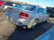 ✅ 2004 Dodge Stratus SXT • VIN: 1B3EL46X24N211638 • Lot: 43637188. Wystawiony na IAAI z przebiegiem 137 069 mil. Bezpłatny archiwum sprzedaży aukcyjnych z USA i szczegółowy raport historii pojazdu na DreamBid. Zdjęcie 4.