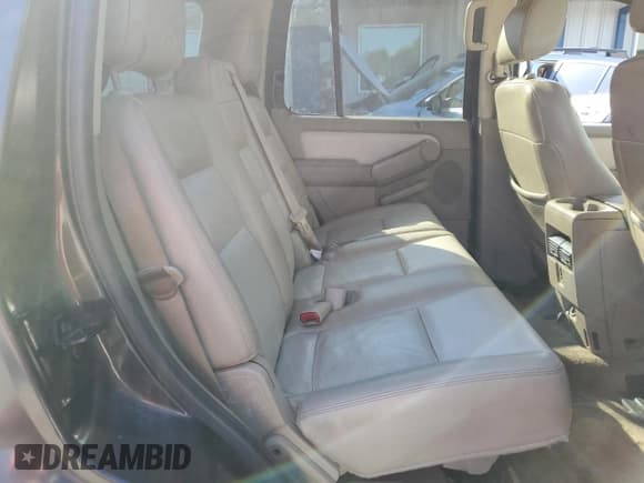 ✅ 2007 Ford Explorer Eddie Bauer • VIN: 1FMEU74E87UA41614 • Lot: 84830845. Wystawiony na Copart z przebiegiem 112 887 mil. Bezpłatny archiwum sprzedaży aukcyjnych z USA i szczegółowy raport historii pojazdu na DreamBid. Zdjęcie 11.