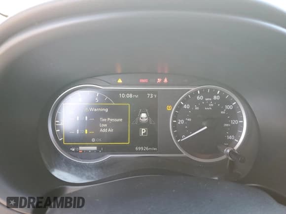 ✅ 2020 Nissan Kicks SR • VIN: 3N1CP5DV9LL505427 • Lot: 89471605. Wystawiony na Copart z przebiegiem 69 926 mil. Bezpłatny archiwum sprzedaży aukcyjnych z USA i szczegółowy raport historii pojazdu na DreamBid. Zdjęcie 9.