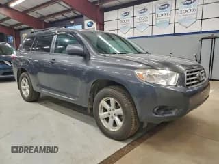 ✅ 2010 Toyota Highlander • VIN: 5TDBK3EH2AS015598 • Lot: 94640345. Listed on Copart with 261,956 mi. Free auction sales archive from the USA and detailed vehicle history report at DreamBid. Image 4.