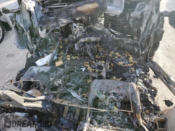 ✅ 2020 Tesla Model X Long Range • VIN: 5YJXCAE25LF237997 • Лот: 82665255. Опубликован ранее на Copart с пробегом Не указан. Бесплатный доступ к архиву аукционных продаж из США и подробный отчёт об истории автомобиля на DreamBid. Изображение 8.