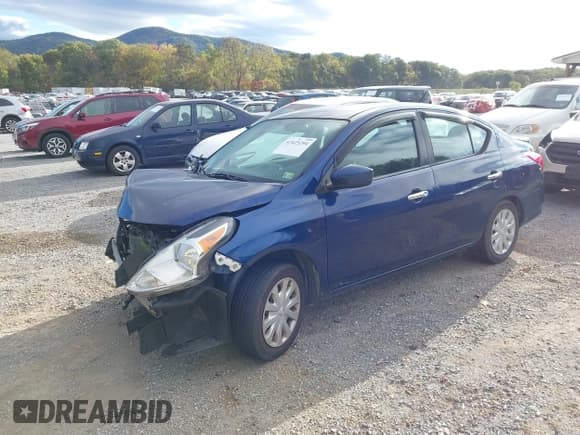 ✅ 2018 Nissan Versa SV • VIN: 3N1CN7AP7JL800661 • Lot: 43425294. Listed on IAAI with 200,099 mi. Free auction sales archive from the USA and detailed vehicle history report at DreamBid. Image 18.