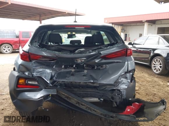 ✅ 2019 Hyundai Kona SE • VIN: KM8K12AA6KU379294 • Лот: 43433132. Опубликован ранее на IAAI с пробегом 61 497 миль. Бесплатный доступ к архиву аукционных продаж из США и подробный отчёт об истории автомобиля на DreamBid. Изображение 16.