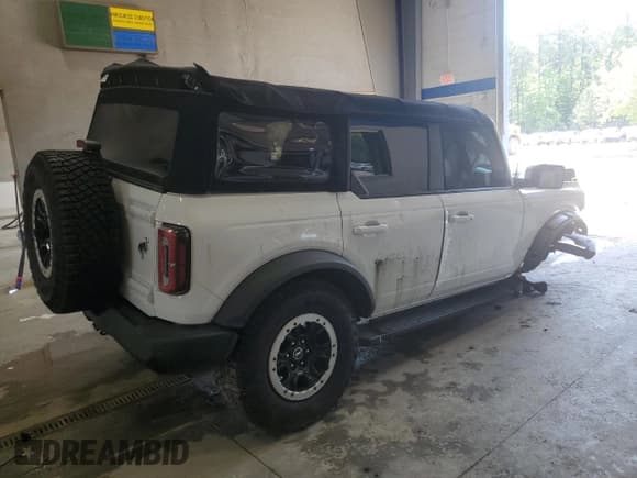✅ 2021 Ford Bronco • VIN: 1FMEE5DP1MLA93932 • Lot: 57344905. Wystawiony na Copart z przebiegiem 42 318 mil. Bezpłatny archiwum sprzedaży aukcyjnych z USA i szczegółowy raport historii pojazdu na DreamBid. Zdjęcie 3.