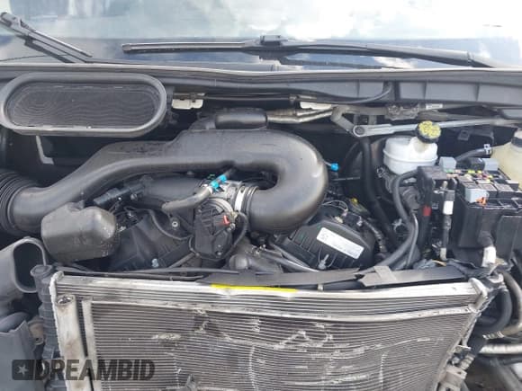 ✅ 2016 Ford Transit Cargo • VIN: 1FTYE1YM6GKB09630 • Lot: 43341143. Wystawiony na IAAI z przebiegiem 155 424 mil. Bezpłatny archiwum sprzedaży aukcyjnych z USA i szczegółowy raport historii pojazdu na DreamBid. Zdjęcie 10.