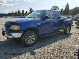 ✅ 1998 Ford F-150 XL • VIN: 2FTZX08W2WCA63145 • Lot: 58833155. Listed on Copart with 251,370 mi. Free auction sales archive from the USA and detailed vehicle history report at DreamBid. Image 1.