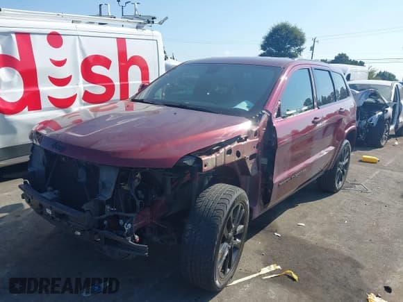 ✅ 2018 Jeep Grand Cherokee Laredo E • VIN: 1C4RJFAG9JC249352 • Lot: 43183145. Wystawiony na IAAI z przebiegiem 135 363 mil. Bezpłatny archiwum sprzedaży aukcyjnych z USA i szczegółowy raport historii pojazdu na DreamBid. Zdjęcie 2.