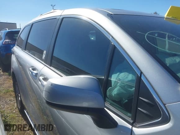 ✅ 2023 Toyota Sienna XLE • VIN: 5TDJRKEC3PS177853 • Лот: 43266918. Опубликован ранее на IAAI с пробегом Не указан. Бесплатный доступ к архиву аукционных продаж из США и подробный отчёт об истории автомобиля на DreamBid. Изображение 13.