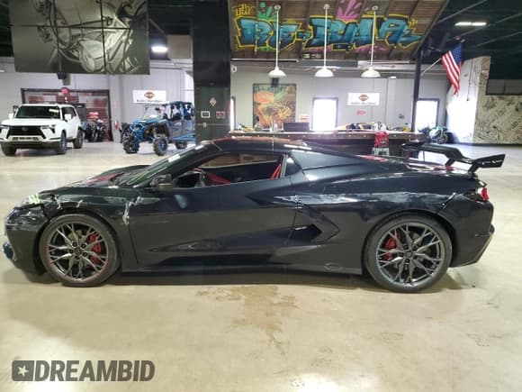 ✅ 2024 Chevrolet Corvette 2LT • VIN: 1G1YB3D41R5108759 • Lot: 43803765. Listed on Copart with 4,923 mi. Free auction sales archive from the USA and detailed vehicle history report at DreamBid. Image 3.