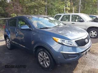 ✅ 2016 Kia Sportage LX • VIN: KNDPBCAC1G7826960 • Lot: 43376659. Wystawiony na IAAI z przebiegiem 111 016 mil. Bezpłatny archiwum sprzedaży aukcyjnych z USA i szczegółowy raport historii pojazdu na DreamBid. Zdjęcie 1.