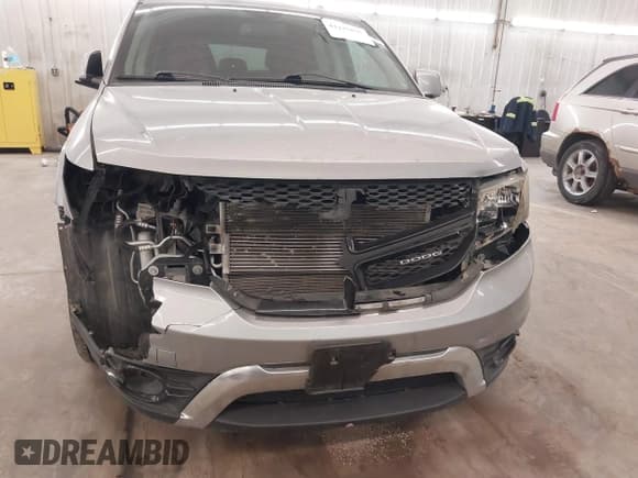 ✅ 2015 Dodge Journey Crossroad • VIN: 3C4PDCGG8FT631064 • Lot: 41235846. Listed on IAAI with 127,718 mi. Free auction sales archive from the USA and detailed vehicle history report at DreamBid. Image 6.