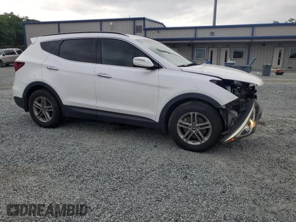 ✅ 2018 Hyundai Santa Fe 2.4L • VIN: 5NMZU3LB6JH104469 • Lot: 57587495. Listed on Copart with 78,267 mi. Free auction sales archive from the USA and detailed vehicle history report at DreamBid. Image 4.