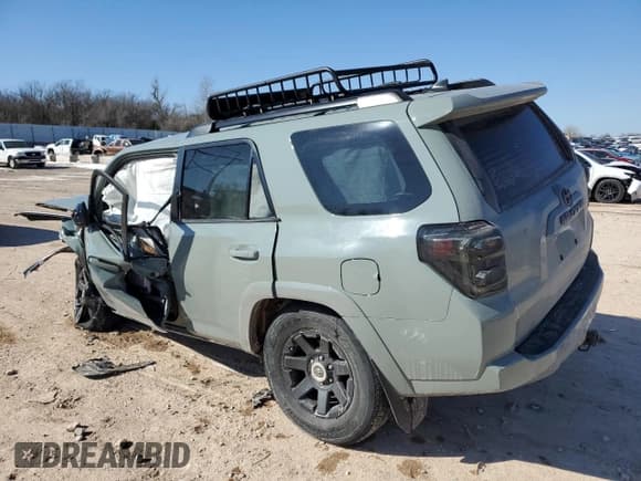 ✅ 2022 Toyota 4Runner Trail Special Edition • VIN: JTETU5JR7N5979243 • Lot: 46536795. Wystawiony na Copart z przebiegiem Nie podano. Bezpłatny archiwum sprzedaży aukcyjnych z USA i szczegółowy raport historii pojazdu na DreamBid. Zdjęcie 2.