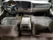✅ 2001 Chevrolet Suburban LS • VIN: 3GNFK16T11G159397 • Лот: 54366085. Опубликован ранее на Copart с пробегом 237 806 миль. Бесплатный доступ к архиву аукционных продаж из США и подробный отчёт об истории автомобиля на DreamBid. Изображение 8.