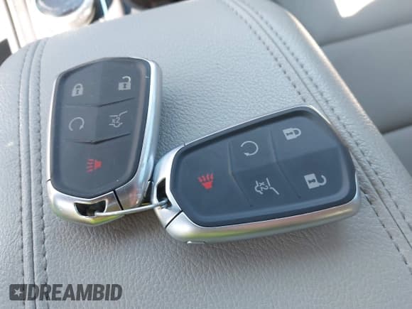 ✅ 2019 Cadillac XT4 AWD Premium Luxury • VIN: 1GYFZDR42KF160422 • Лот: 43711437. Опубликован ранее на IAAI с пробегом 95 099 миль. Бесплатный доступ к архиву аукционных продаж из США и подробный отчёт об истории автомобиля на DreamBid. Изображение 11.