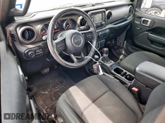 ✅ 2018 Jeep Wrangler Sport • VIN: 1C4GJXAG5JW303631 • Lot: 69999165. Listed on Copart with 106,170 mi. Free auction sales archive from the USA and detailed vehicle history report at DreamBid. Image 8.