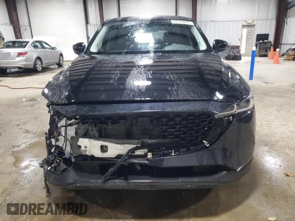 ✅ 2022 Mazda CX-5 S Carbon Edition • VIN: JM3KFBCM8N1549696 • Lot: 92173645. Wystawiony na Copart z przebiegiem 41 382 mil. Bezpłatny archiwum sprzedaży aukcyjnych z USA i szczegółowy raport historii pojazdu na DreamBid. Zdjęcie 5.