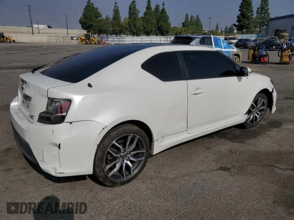 ✅ 2016 Scion tC • VIN: JTKJF5C78GJ024973 • Lot: 82787175. Wystawiony na Copart z przebiegiem 109 147 mil. Bezpłatny archiwum sprzedaży aukcyjnych z USA i szczegółowy raport historii pojazdu na DreamBid. Zdjęcie 3.