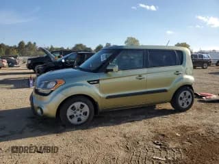 ✅ 2013 Kia Soul • VIN: KNDJT2A5XD7526554 • Лот: 84947605. Опубликован ранее на Copart с пробегом 199 422 миль. Бесплатный доступ к архиву аукционных продаж из США и подробный отчёт об истории автомобиля на DreamBid. Изображение 1.