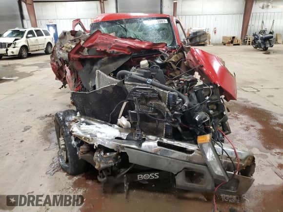 2003 Chevrolet Silverado 2500HD Work Truck с VIN 1GCHK24U23E343552, выставлен на аукционе Copart как лот 39566983 с пробегом 271 401 миль миль и На запчасти • Non repairable. История ставок и продаж доступна на DreamBid. Изображение 5.