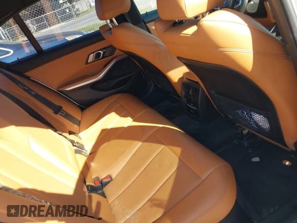 ✅ 2022 BMW 3 Series 330i • VIN: 3MW5R1J06N8C42821 • Lot: 42234878. Listed on IAAI with 60,888 mi. Free auction sales archive from the USA and detailed vehicle history report at DreamBid. Image 8.