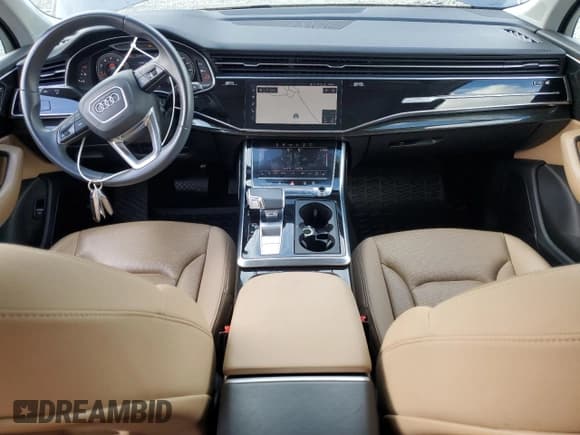 ✅ 2021 Audi Q7 Prestige • VIN: WA1VXAF70MD014792 • Lot: 82162345. Wystawiony na Copart z przebiegiem 82 505 mil. Bezpłatny archiwum sprzedaży aukcyjnych z USA i szczegółowy raport historii pojazdu na DreamBid. Zdjęcie 8.