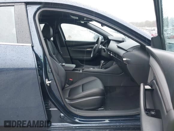 ✅ 2025 Mazda 3 S Preferred • VIN: JM1BPALM9S1778514 • Lot: 43833366. Listed on IAAI with 8,025 mi. Free auction sales archive from the USA and detailed vehicle history report at DreamBid. Image 5.