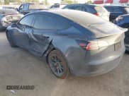 ✅ 2022 Tesla Model 3 Long Range • VIN: 5YJ3E1EB3NF264532 • Lot: 41842044. Wystawiony na IAAI z przebiegiem 42 280 mil. Bezpłatny archiwum sprzedaży aukcyjnych z USA i szczegółowy raport historii pojazdu na DreamBid. Zdjęcie 3.