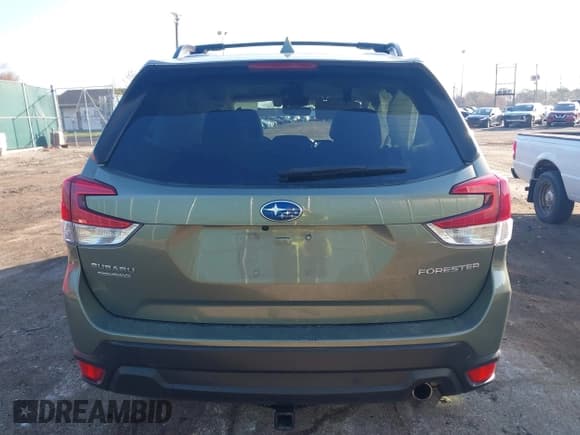 ✅ 2020 Subaru Forester Limited • VIN: JF2SKAUC8LH569912 • Lot: 43696895. Listed on IAAI with 40,981 mi. Free auction sales archive from the USA and detailed vehicle history report at DreamBid. Image 16.