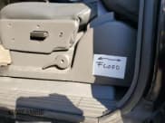 ✅ 2004 Chevrolet Silverado 1500 • VIN: 1GCEC19T94Z308172 • Lot: 92739045. Wystawiony na Copart z przebiegiem 370 712 mil. Bezpłatny archiwum sprzedaży aukcyjnych z USA i szczegółowy raport historii pojazdu na DreamBid. Zdjęcie 12.