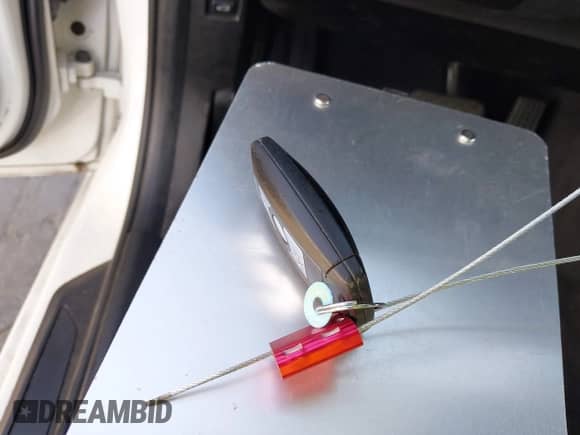 2014 BMW 3 Series 328i с VIN WBA3C1C57EK107752, выставлен на аукционе IAAI как лот 43295470 с пробегом 107 767 миль миль и . История ставок и продаж доступна на DreamBid. Изображение 11.