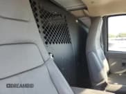 ✅ 2024 Chevrolet Express Cargo • VIN: 1GCWGAFP4R1239977 • Lot: 85538355. Wystawiony na Copart z przebiegiem Nie podano. Bezpłatny archiwum sprzedaży aukcyjnych z USA i szczegółowy raport historii pojazdu na DreamBid. Zdjęcie 11.