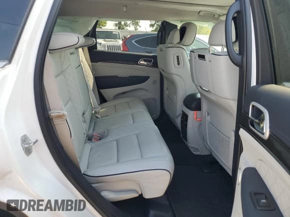 ✅ 2020 Jeep Grand Cherokee Summit • VIN: 1C4RJFJT5LC112361 • Лот: 67814865. Опубликован ранее на Copart с пробегом 31 082 миль. Бесплатный доступ к архиву аукционных продаж из США и подробный отчёт об истории автомобиля на DreamBid. Изображение 11.