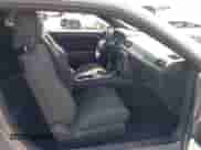 2012 Dodge Challenger SXT Plus z VIN 2C3CDYAG8CH176729, wystawiony jako IAAI lot #43219864 z przebiegiem 165 076 mil mil oraz . Historia ofert i sprzedaży dostępna na DreamBid. Obrazek 5.