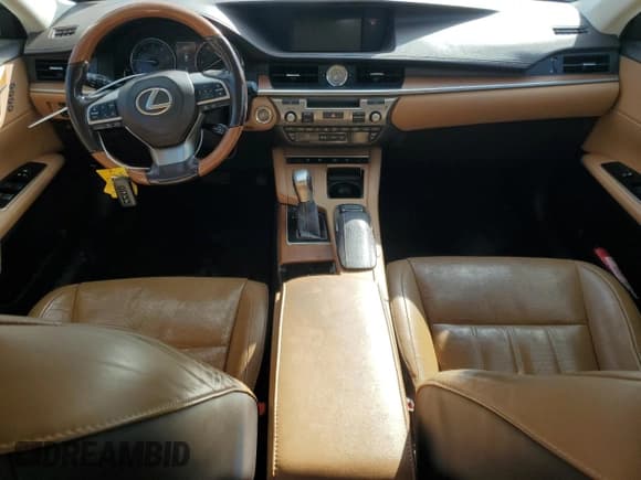 ✅ 2016 Lexus ES 330 • VIN: JTHBK1GG4G2243478 • Lot: 92275985. Wystawiony na Copart z przebiegiem 196 931 mil. Bezpłatny archiwum sprzedaży aukcyjnych z USA i szczegółowy raport historii pojazdu na DreamBid. Zdjęcie 8.