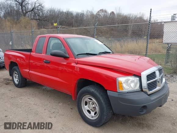 2007 Dodge Dakota ST z VIN 1D7HW22K57S242864, wystawiony jako IAAI lot #40887281 z przebiegiem 139 160 mil mil oraz . Historia ofert i sprzedaży dostępna na DreamBid. Obrazek 1.