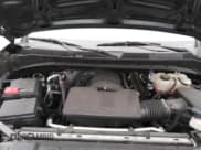 ✅ 2019 Chevrolet Silverado 1500 Custom • VIN: 1GCRWBEH8KZ413573 • Lot: 57072504. Wystawiony na Copart z przebiegiem 53 484 mil. Bezpłatny archiwum sprzedaży aukcyjnych z USA i szczegółowy raport historii pojazdu na DreamBid. Zdjęcie 11.