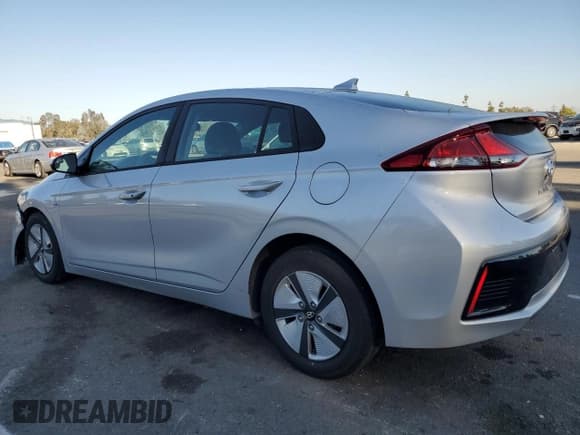 ✅ 2017 Hyundai Ioniq Blue • VIN: KMHC65LC1HU022409 • Lot: 82265615. Listed on Copart with 83,392 mi. Free auction sales archive from the USA and detailed vehicle history report at DreamBid. Image 2.