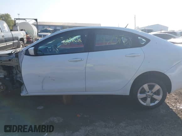 2015 Dodge Dart SXT с VIN 1C3CDFBB5FD378811, выставлен на аукционе IAAI как лот 43237138 с пробегом 114 405 миль миль и . История ставок и продаж доступна на DreamBid. Изображение 15.