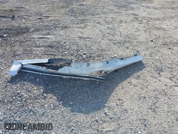 ✅ 2022 Buick Encore GX Preferred • VIN: KL4MMBS24NB093157 • Lot: 41875002. Wystawiony na IAAI z przebiegiem 23 224 mil. Bezpłatny archiwum sprzedaży aukcyjnych z USA i szczegółowy raport historii pojazdu na DreamBid. Zdjęcie 12.