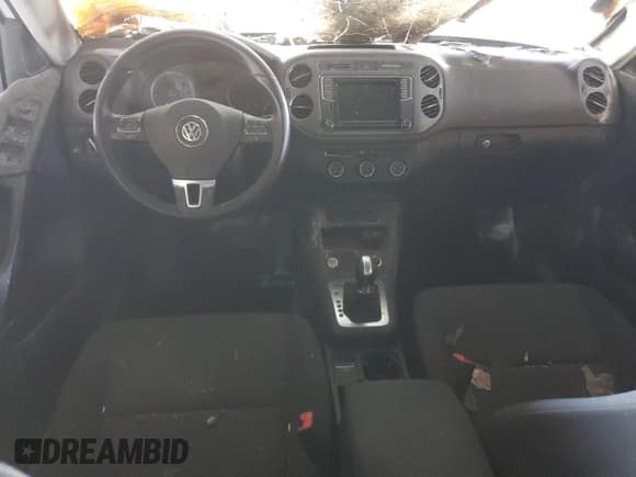 ✅ 2018 Volkswagen Tiguan • VIN: WVGBV7AX4JK005122 • Лот: 91357485. Опубликован ранее на Copart с пробегом Не указан. Бесплатный доступ к архиву аукционных продаж из США и подробный отчёт об истории автомобиля на DreamBid. Изображение 8.